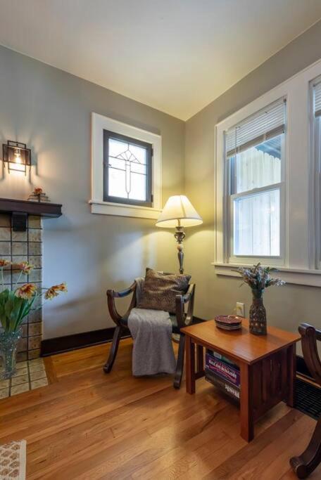 Craftsmen Charmer With Easy City & Airport Access Pittsburgh Exterior photo